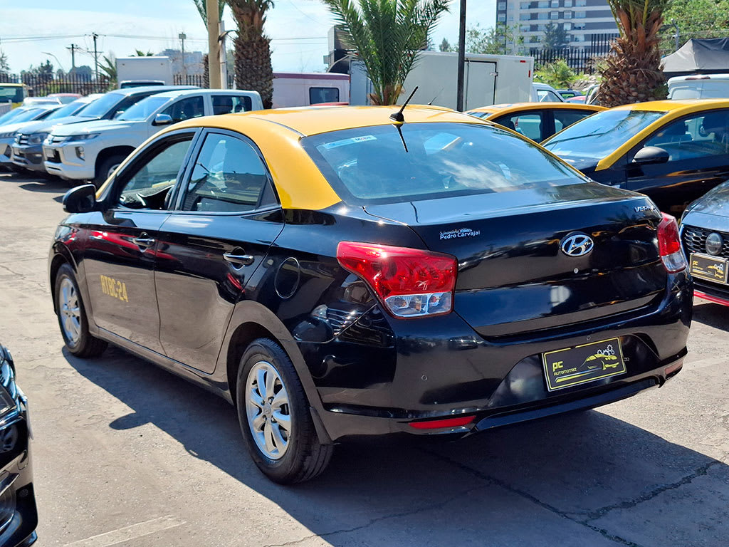2022 Hyundai VERNA 1.4 - Miniatura 7