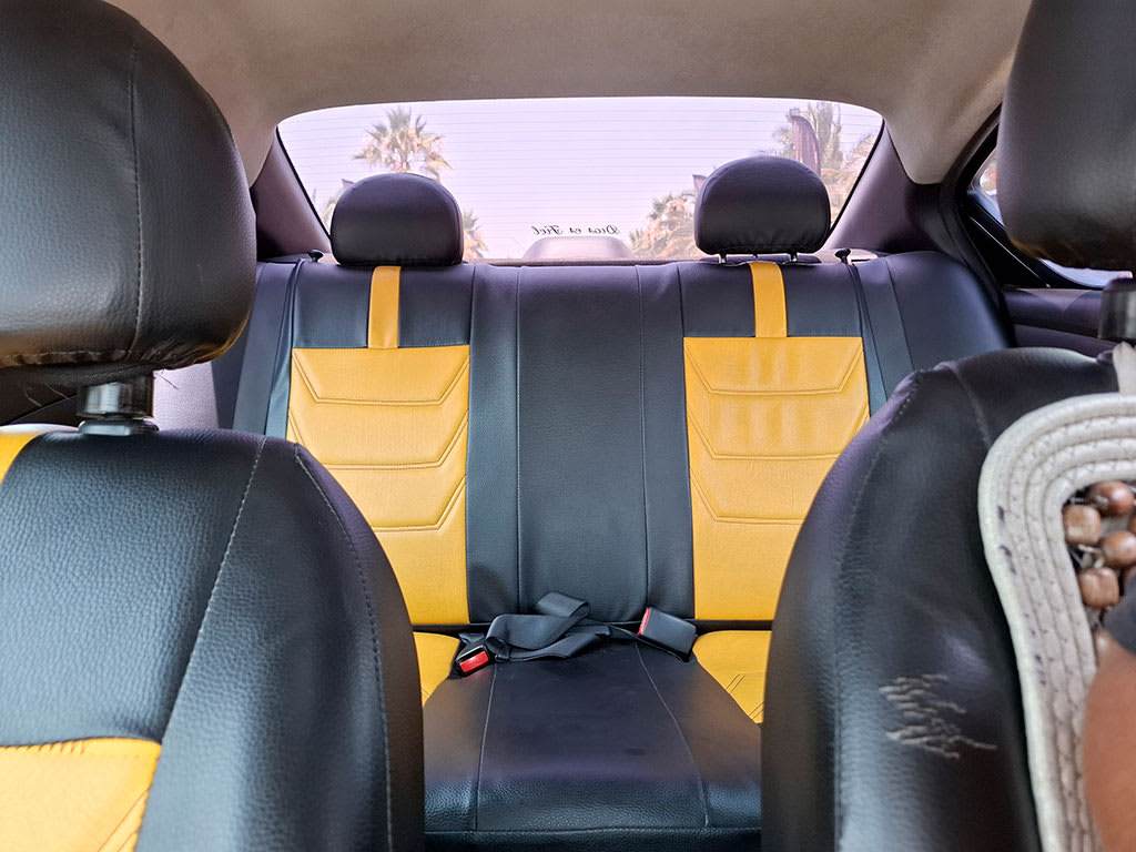 2021 Nissan VERSA 1.6 - Miniatura 4