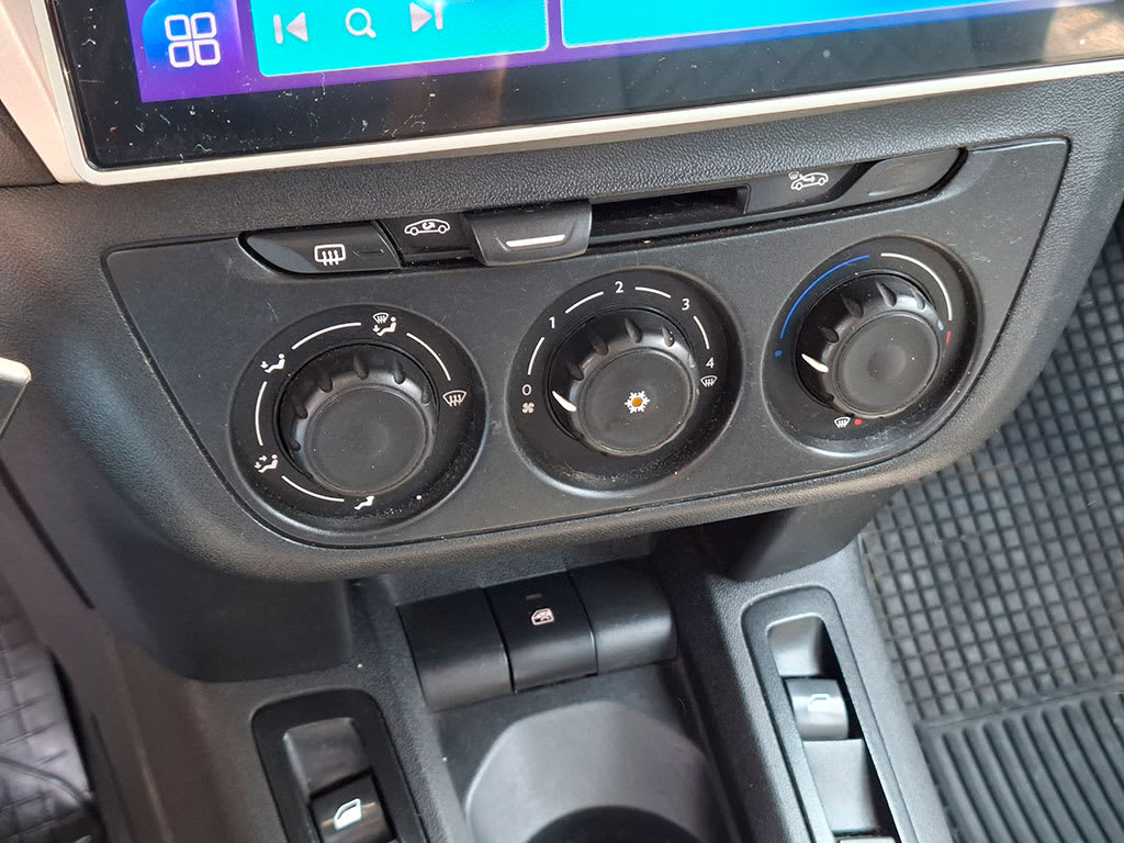 2019 Peugeot 301 ACTIVE - Miniatura 10