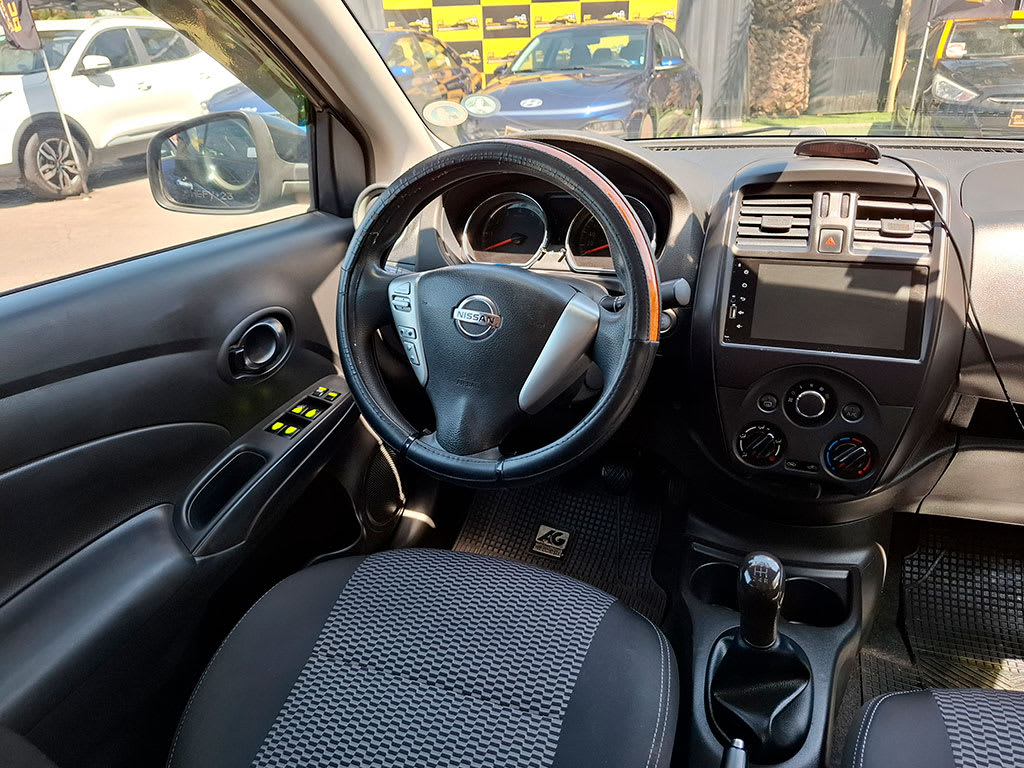 2019 Nissan VERSA 1.6 - Miniatura 10