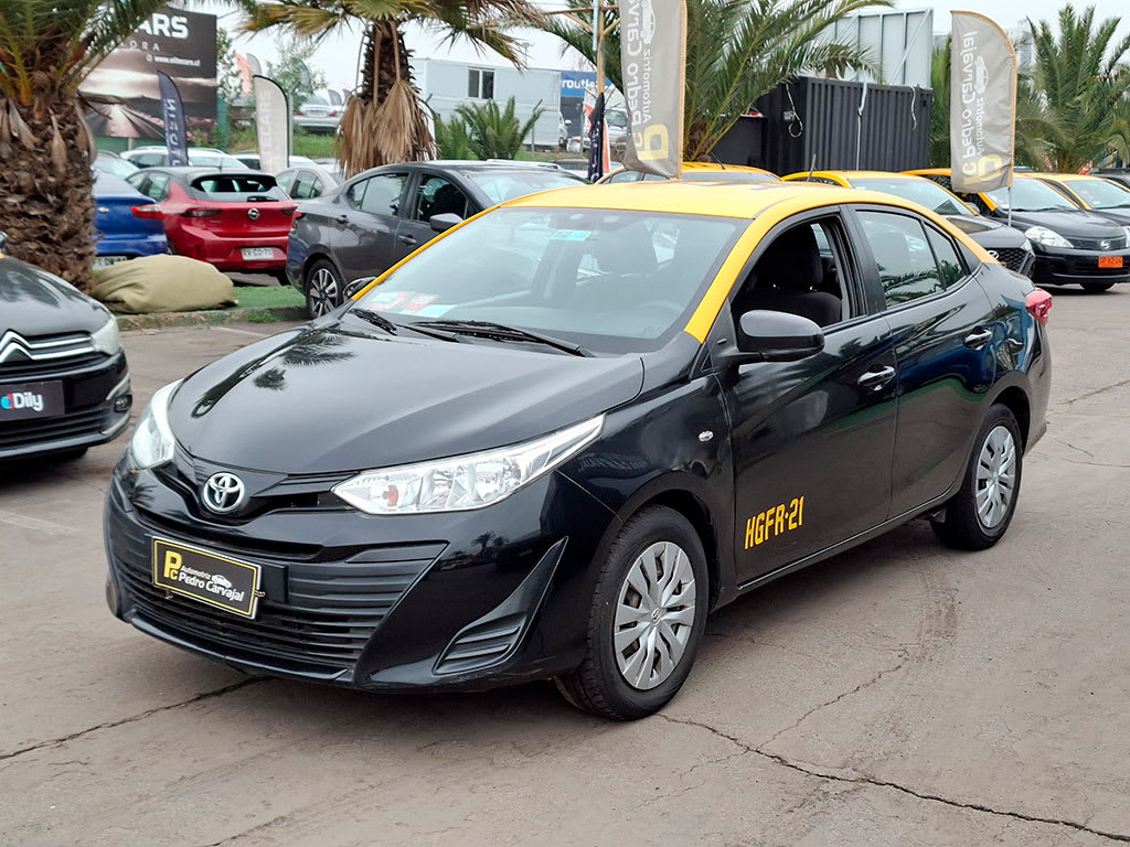 2018 Toyota YARIS GLI - Imagen 1