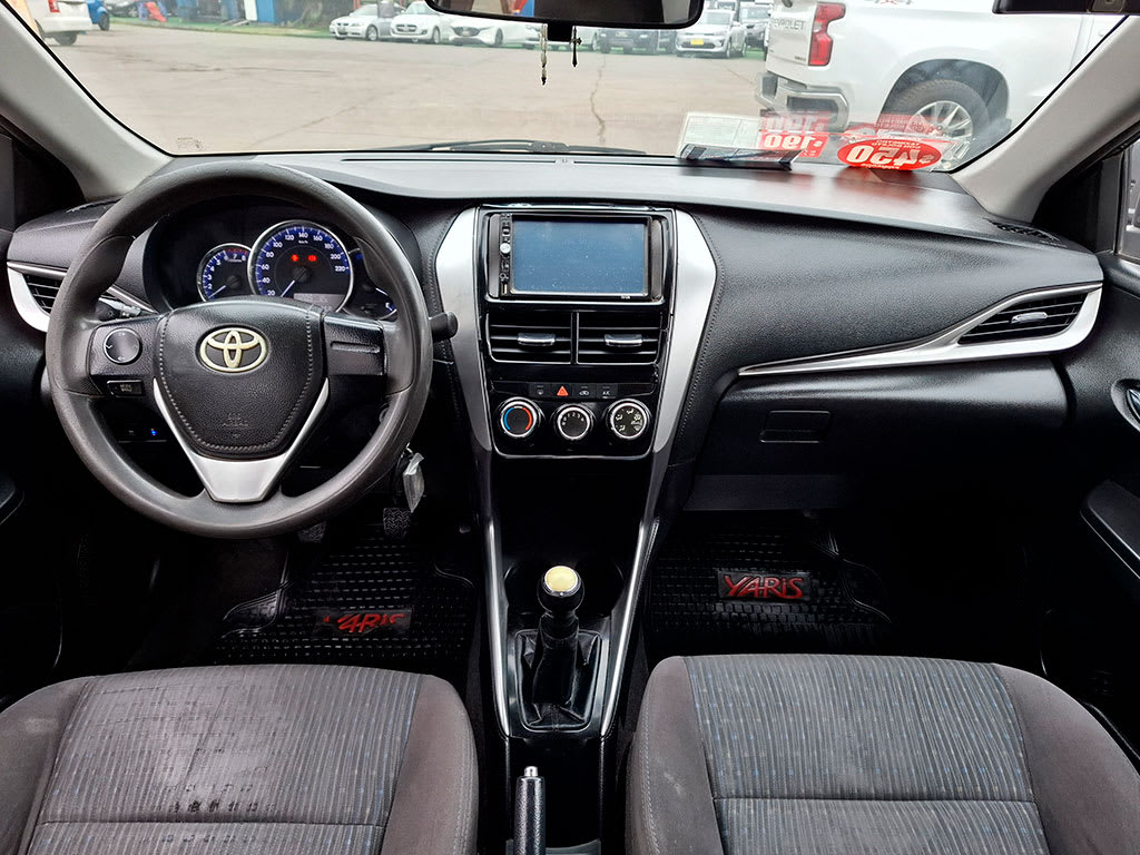 2018 Toyota YARIS GLI - Miniatura 5