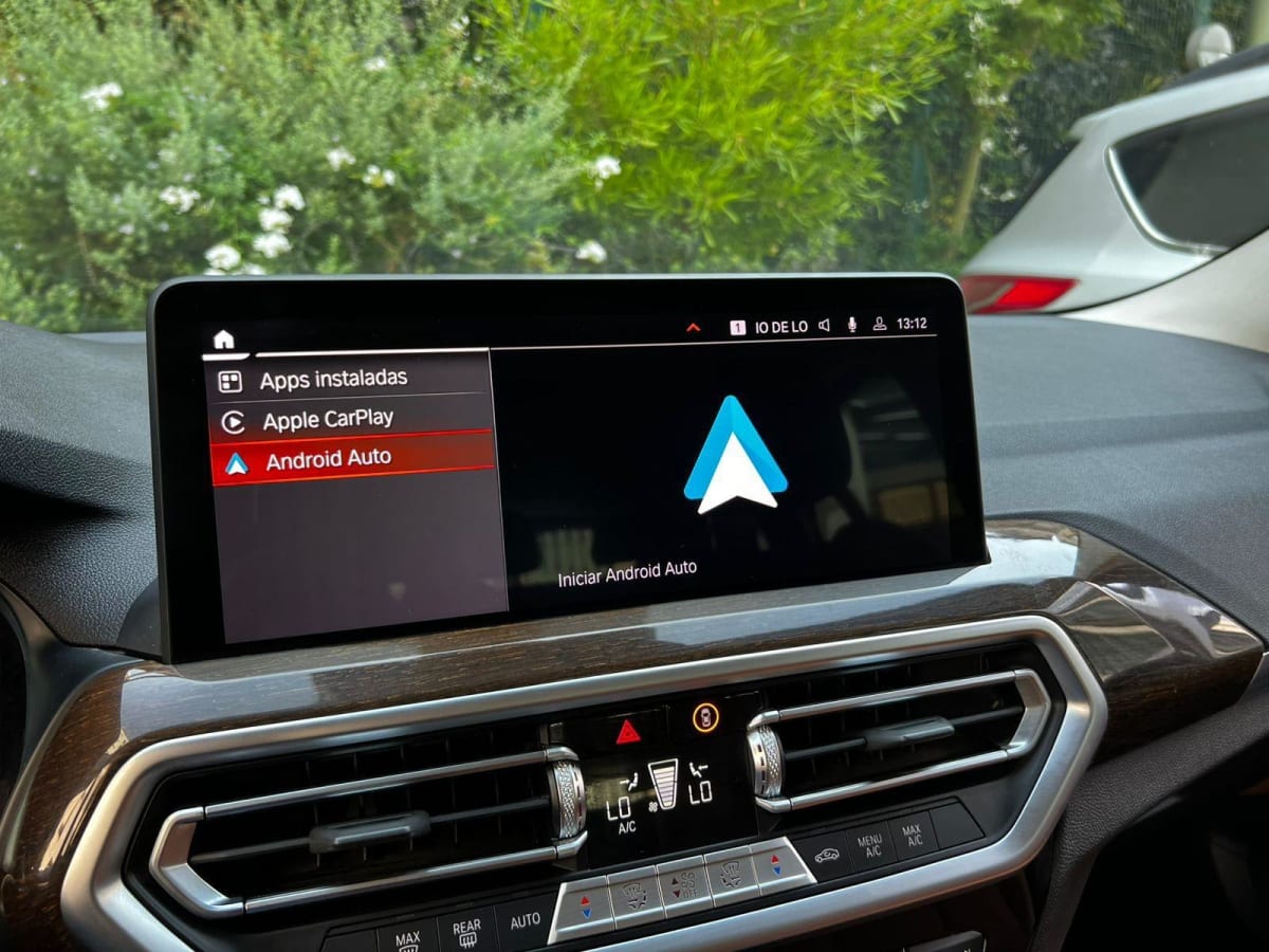 2022 BMW X4 20D Blanco - Miniatura 10