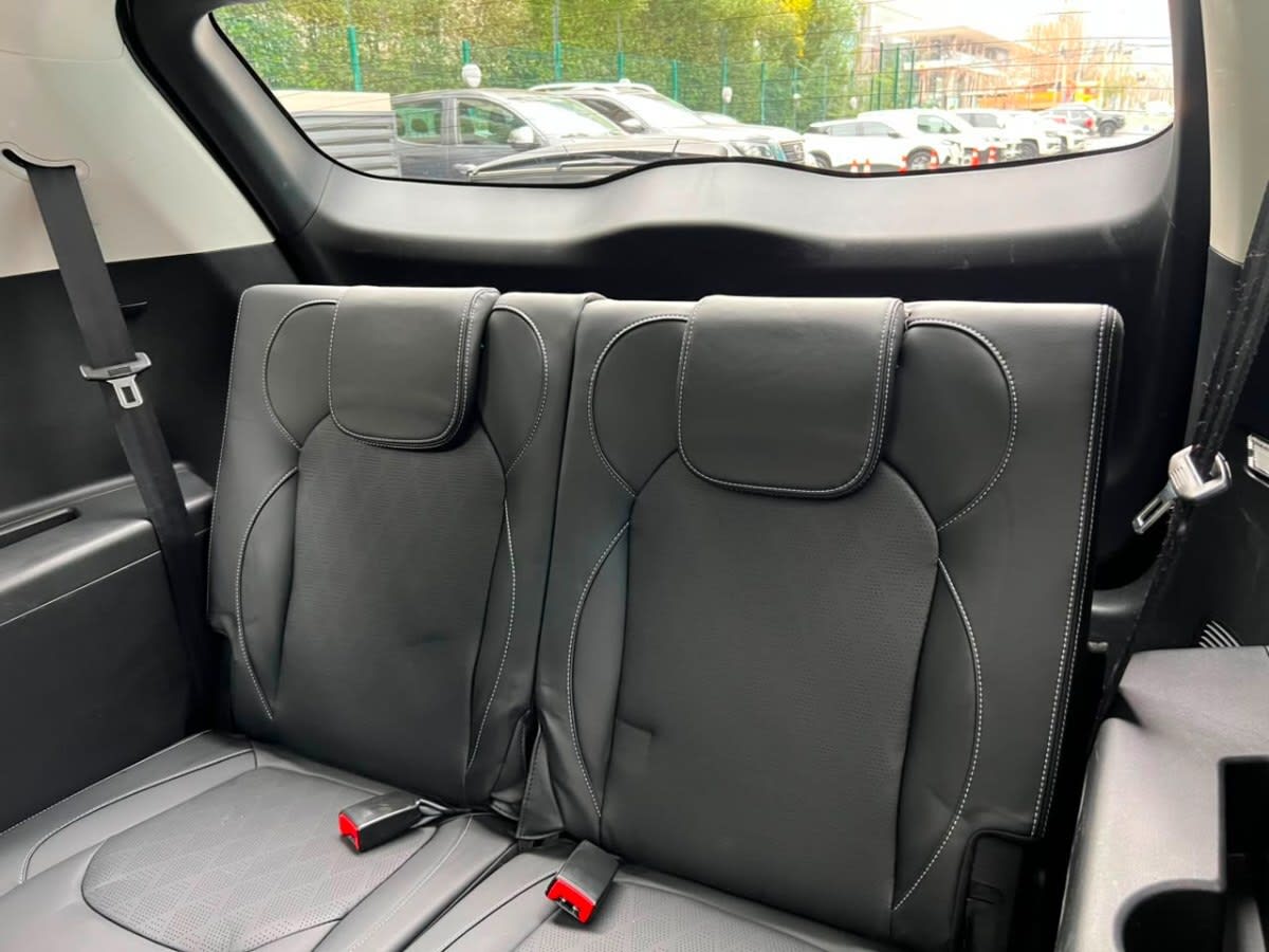 2024 Chevrolet CAPTIVA PREMIER Gris - Miniatura 9