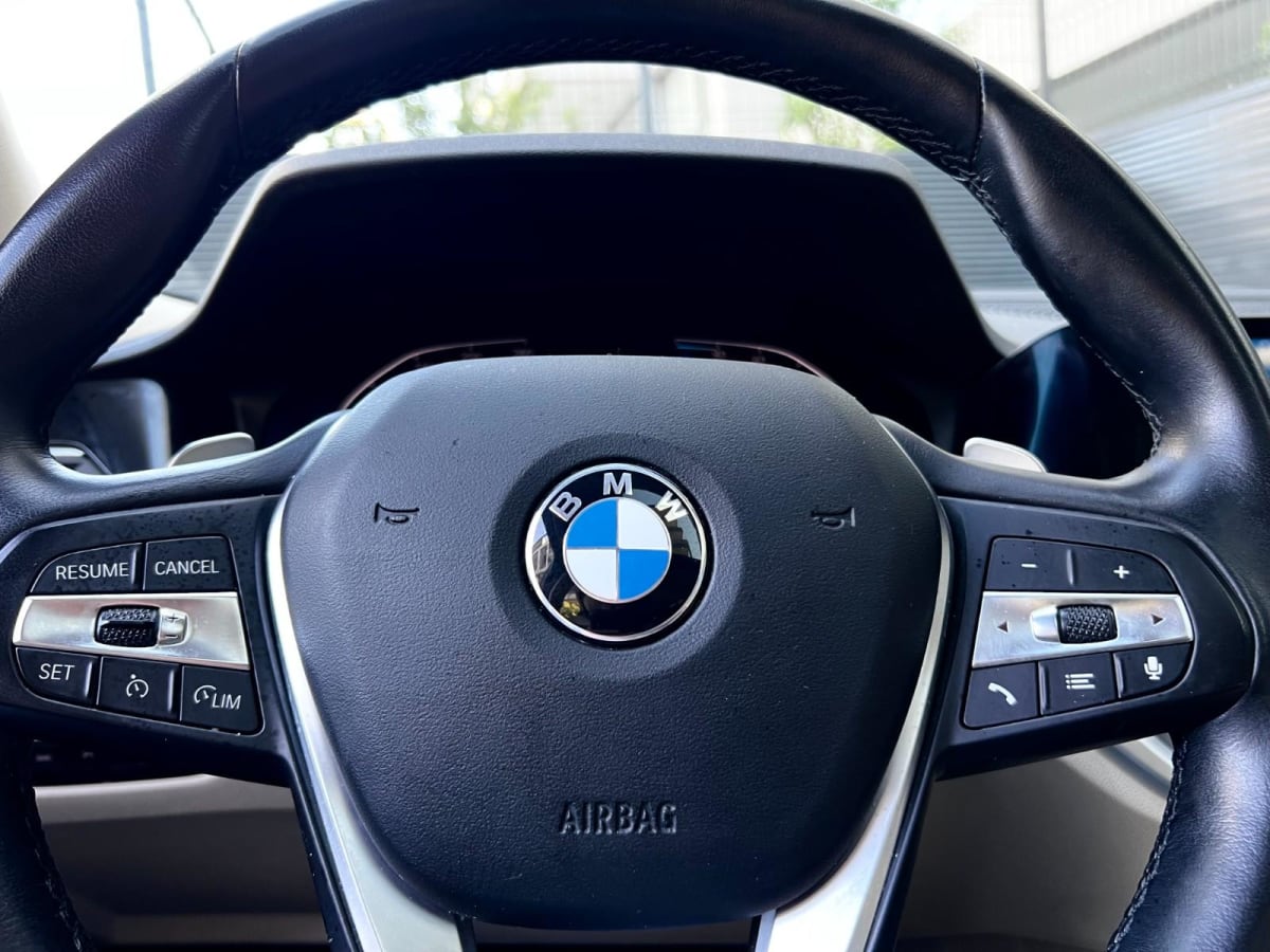 2023 BMW 320 2.0 Blanco - Miniatura 2