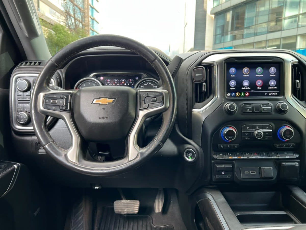 2020 Chevrolet SILVERADO LTZ Plata - Miniatura 5