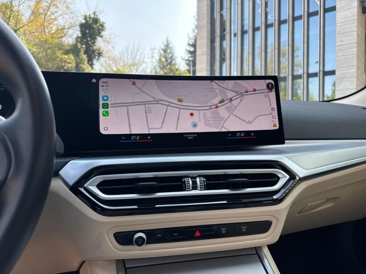 2023 BMW 420I Negro - Miniatura 9