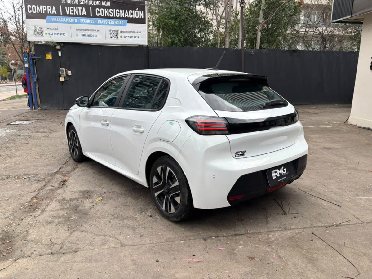 2024 Peugeot 208 ACTIVE - Miniatura 8