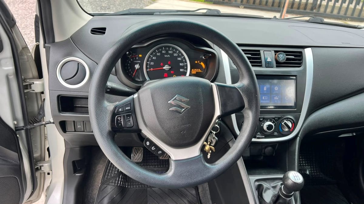 2020 Suzuki CELERIO GLX 1.0 AC HB CELERIO Plata - Miniatura 9