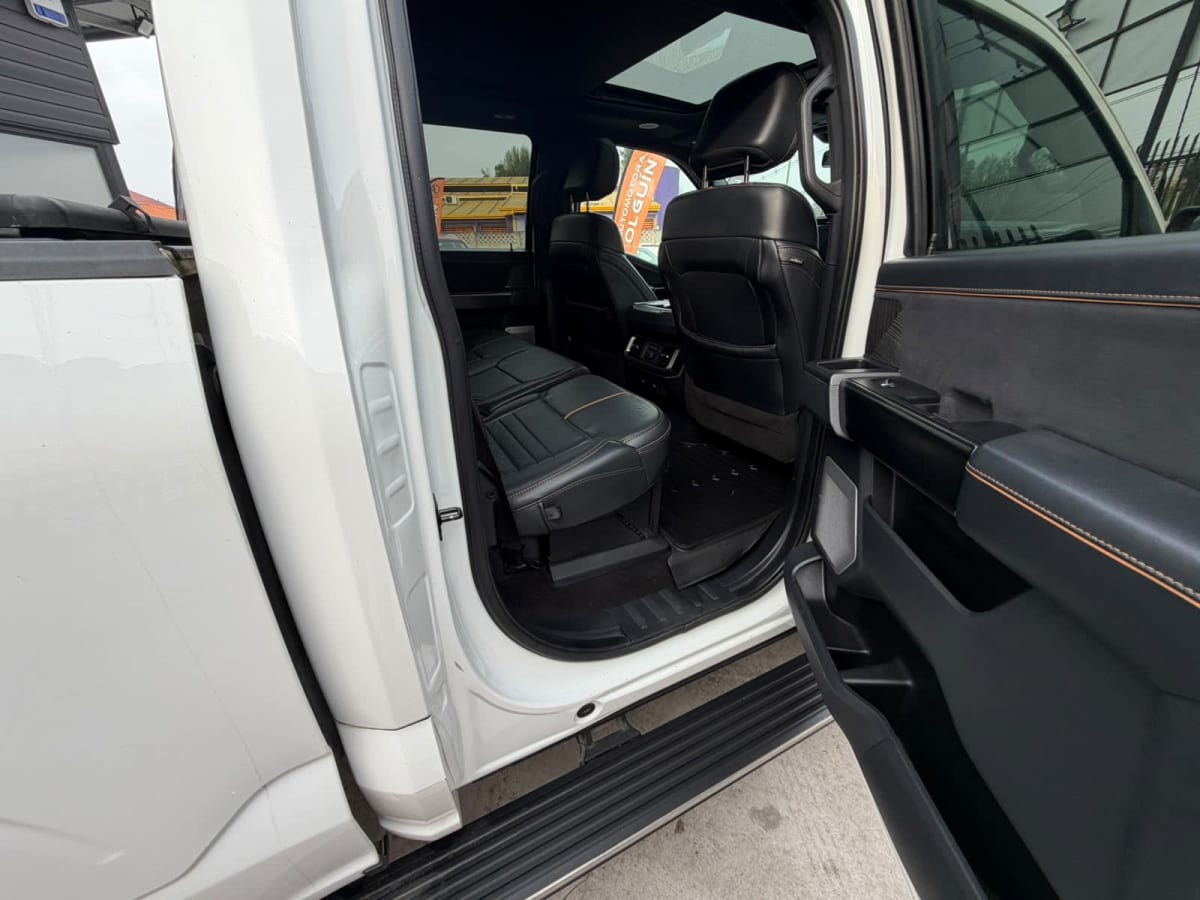 2023 Ford F-150 PLATINUM 3.5 AT 4X4 PLATINIUM Blanco - Miniatura 9