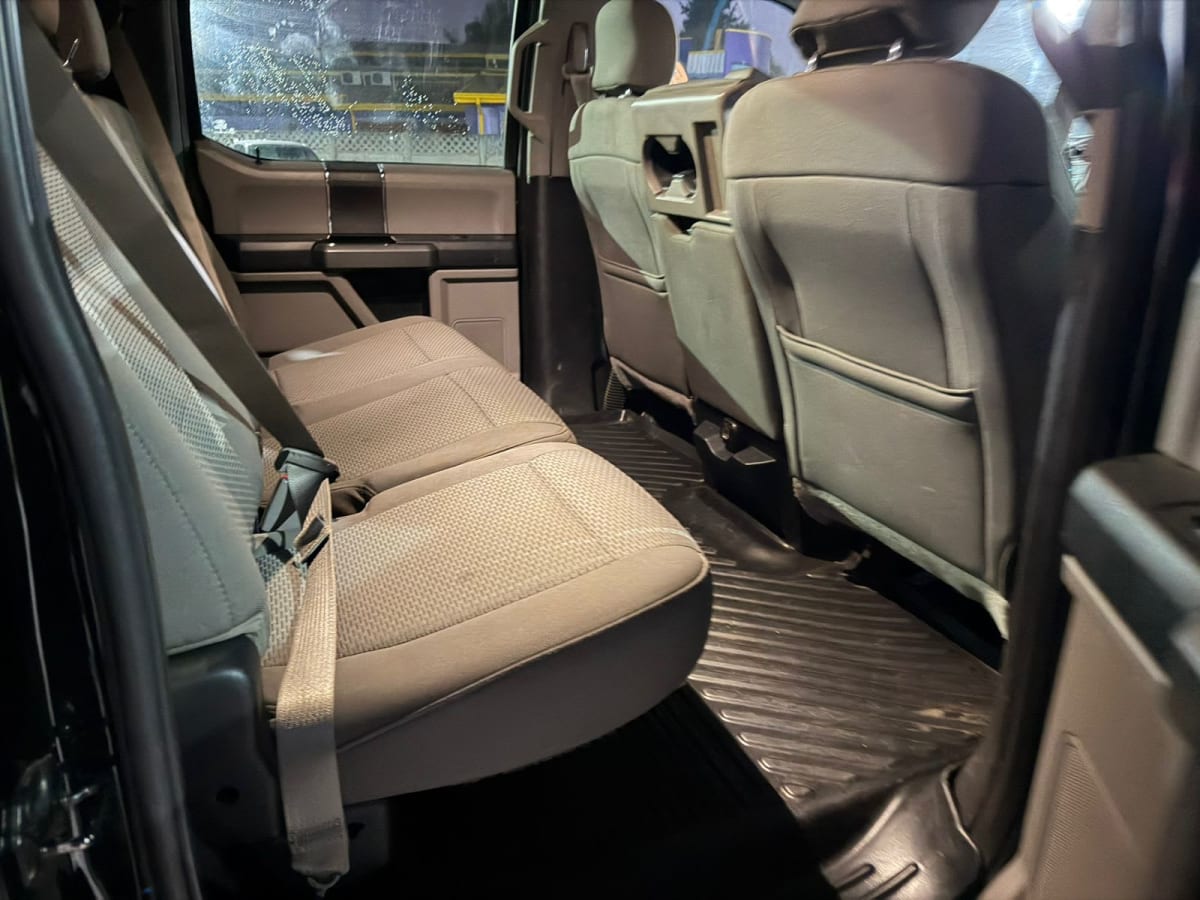 2018 Ford F150 XLT 3,5 4X2 F150 Negro - Miniatura 9