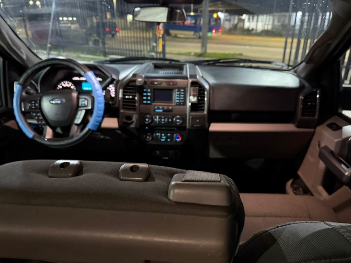 2018 Ford F150 XLT 3,5 4X2 F150 Negro - Miniatura 10