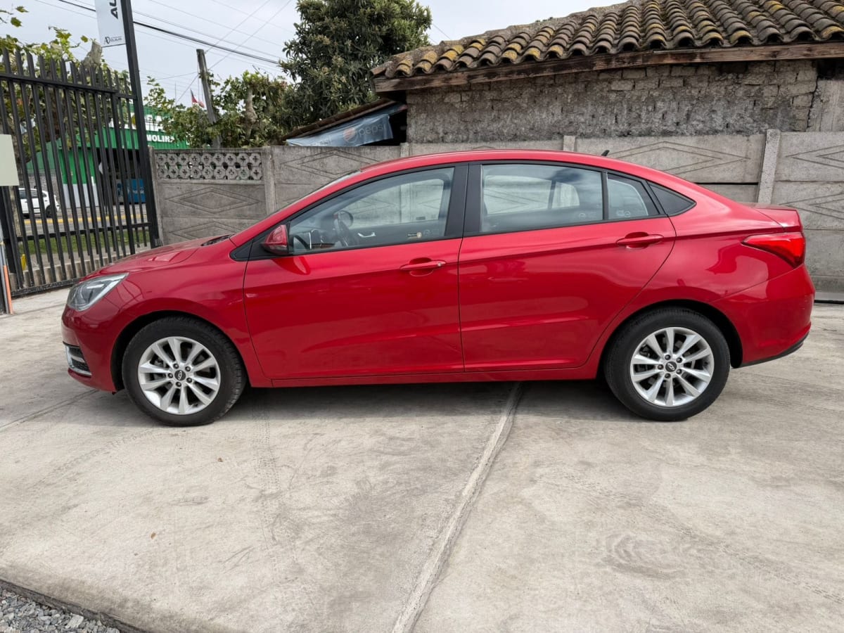 2023 Chery ARRIZO 5 GLS 1,5 MT Rojo - Miniatura 4