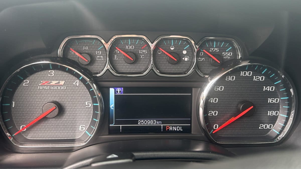 2018 Chevrolet SILVERADO LTZ 5.3 V8 GLP Beige - Miniatura 9
