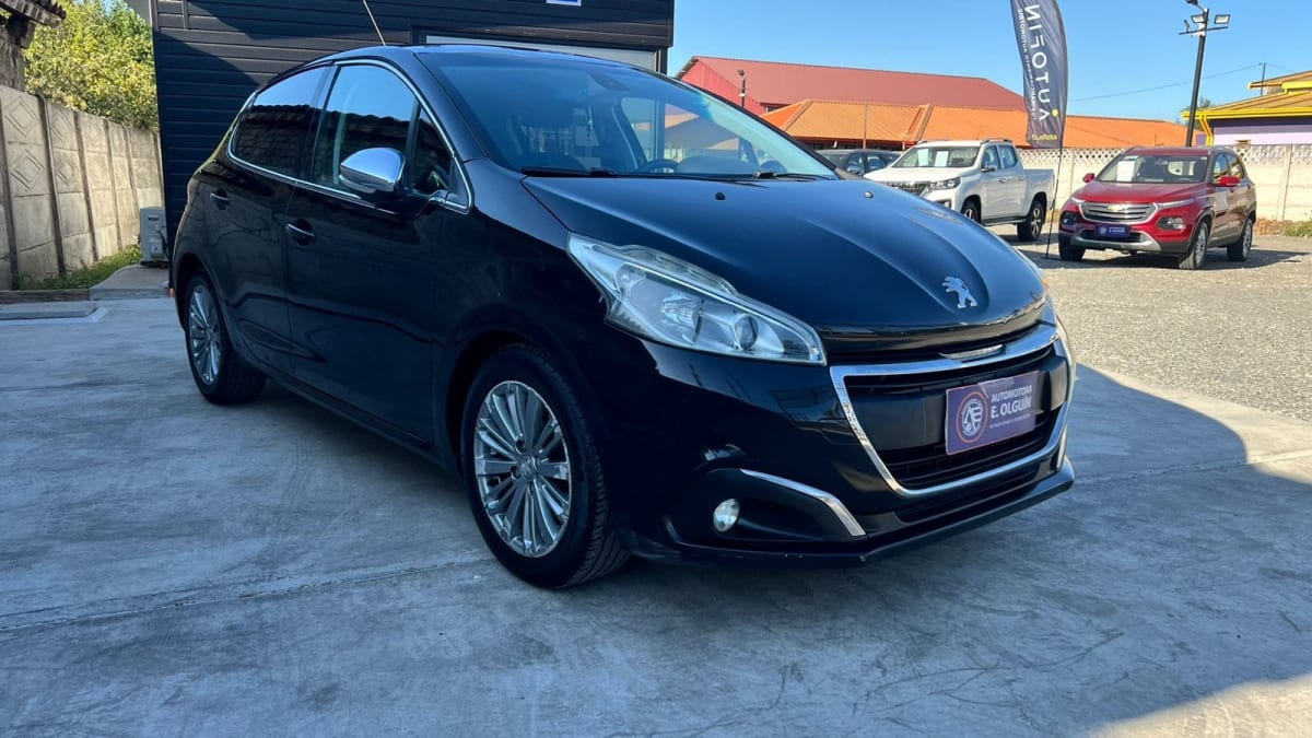 2017 Peugeot 208 ALLURE Negro - Miniatura 5