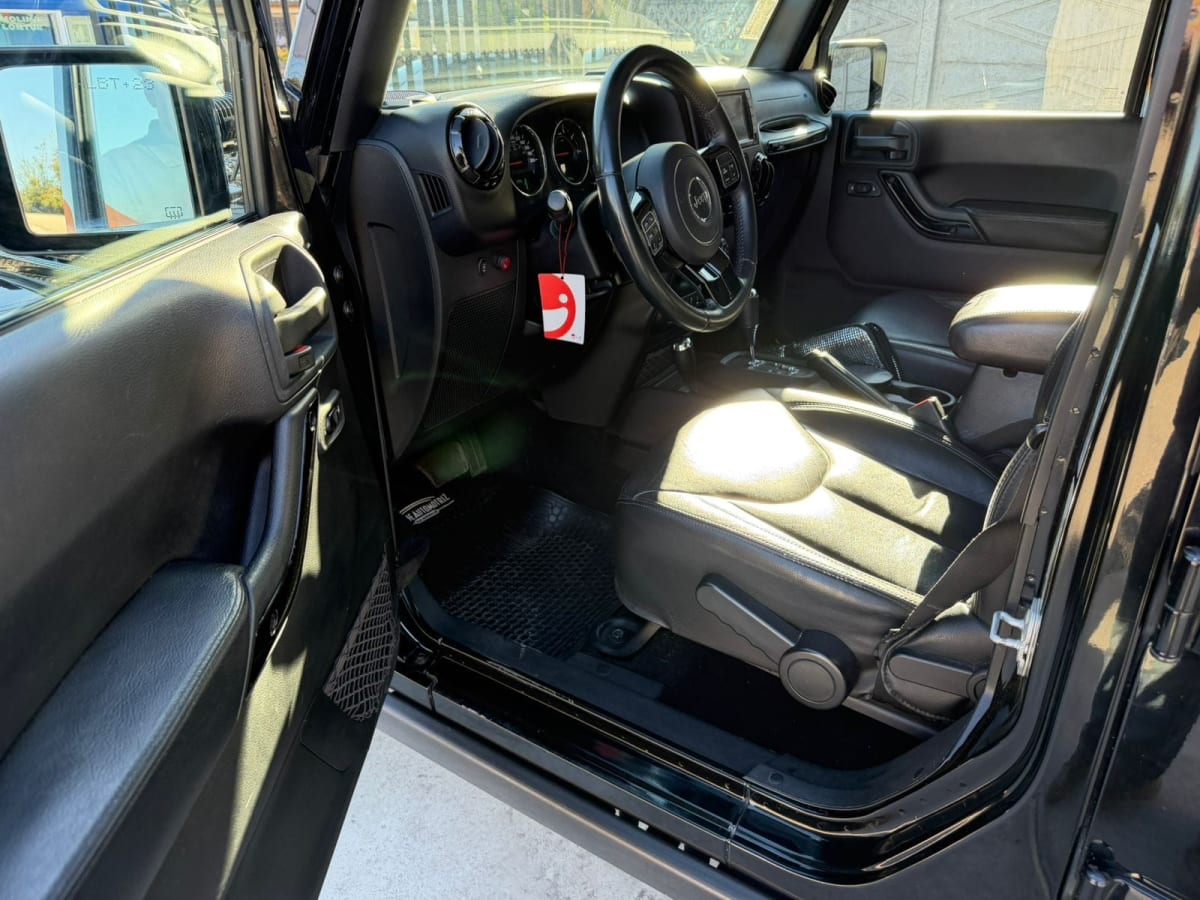 2016 Jeep Wrangler Unlimited Sahara 2.8 Diésel 4x4 Automático WRANGLER Negro - Miniatura 8