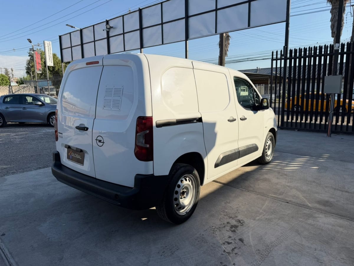 2022 Opel COMBO HDI L1 1.6 2022 Blanco - Miniatura 7