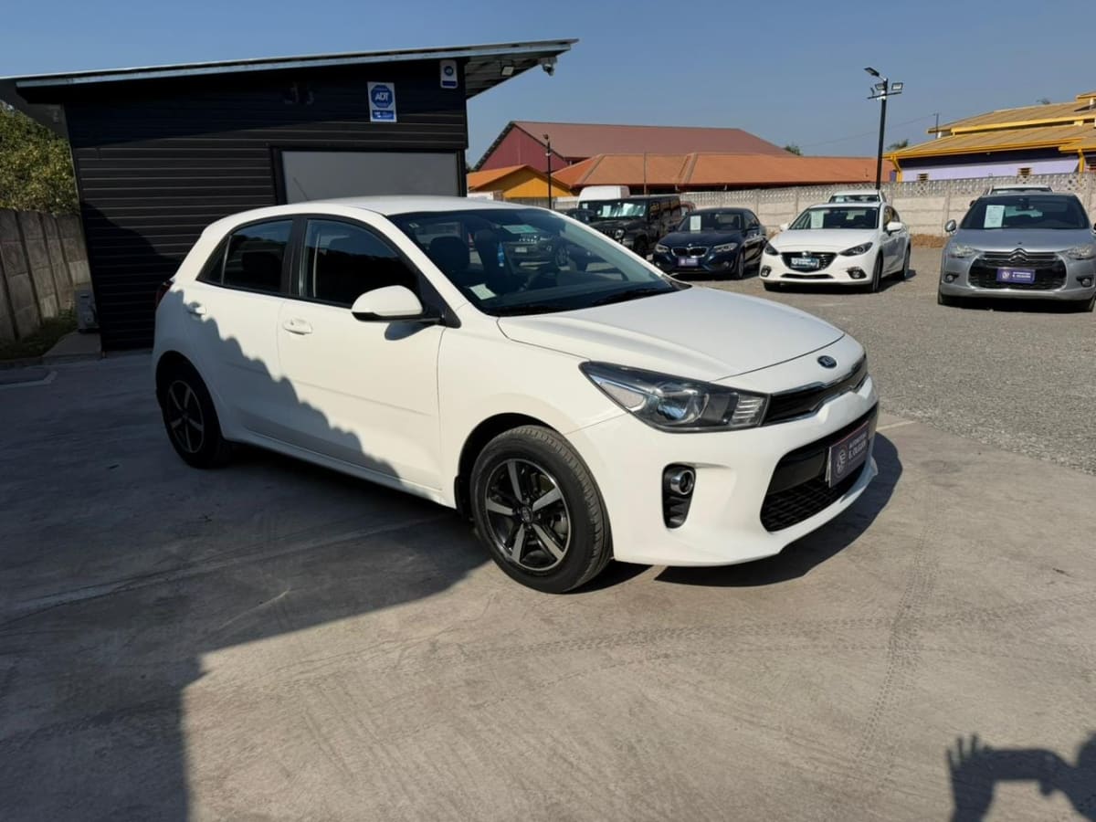 2021 KIA Rio 5 Hatchback 1.4 MT6 Blanco - Imagen 1