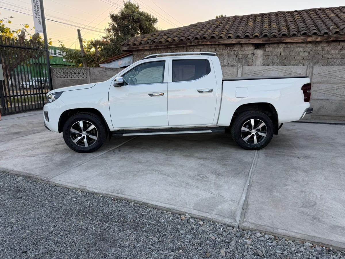 2022 Peugeot Landtrek Action 4 HDI 150 HP – 4x4 Blanco - Miniatura 4