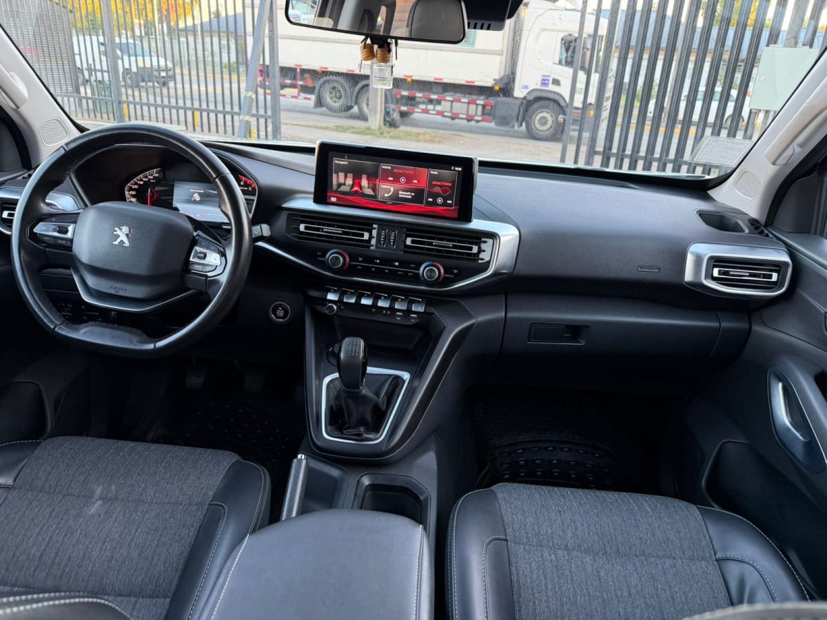 2022 Peugeot Landtrek Action 4 HDI 150 HP – 4x4 Blanco - Miniatura 10