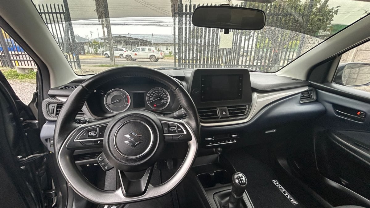 2023 Suzuki BALENO 1.5 GLS 4X2 MT Gris - Miniatura 10