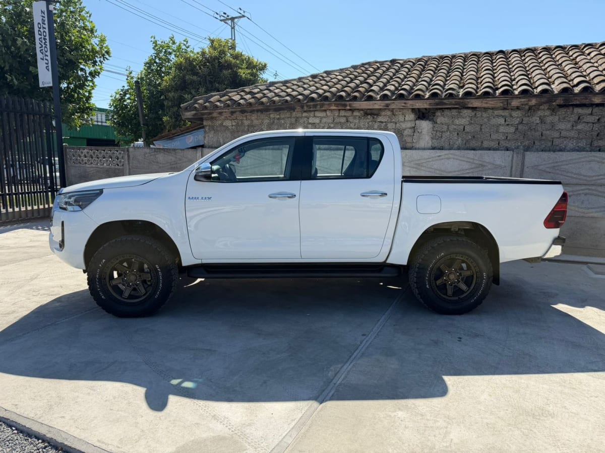 2021 Toyota HILUX SR 2.8 DIESEL 4X4 AUTOMATICO Blanco - Miniatura 4