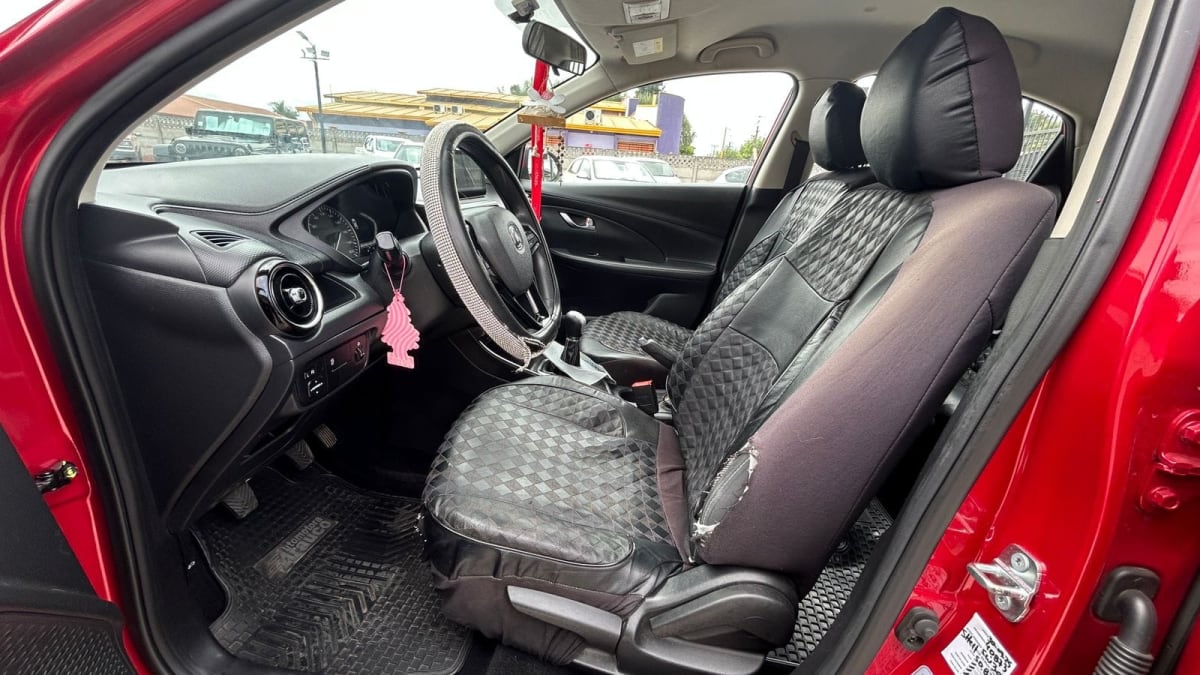 2022 Changan ALSVIN LUXURY 1.4 MT Rojo - Miniatura 9