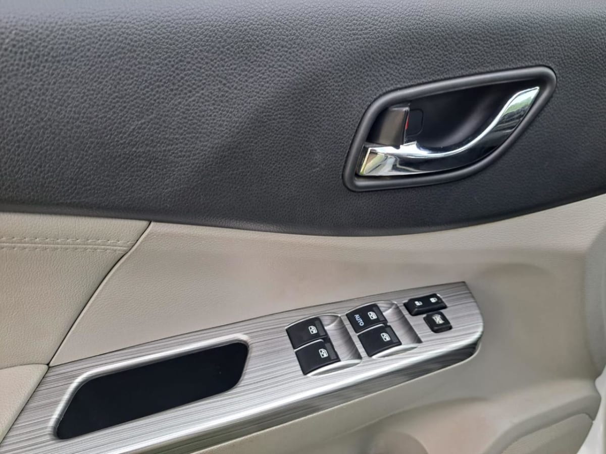 2023 Dongfeng S500 - Miniatura 7