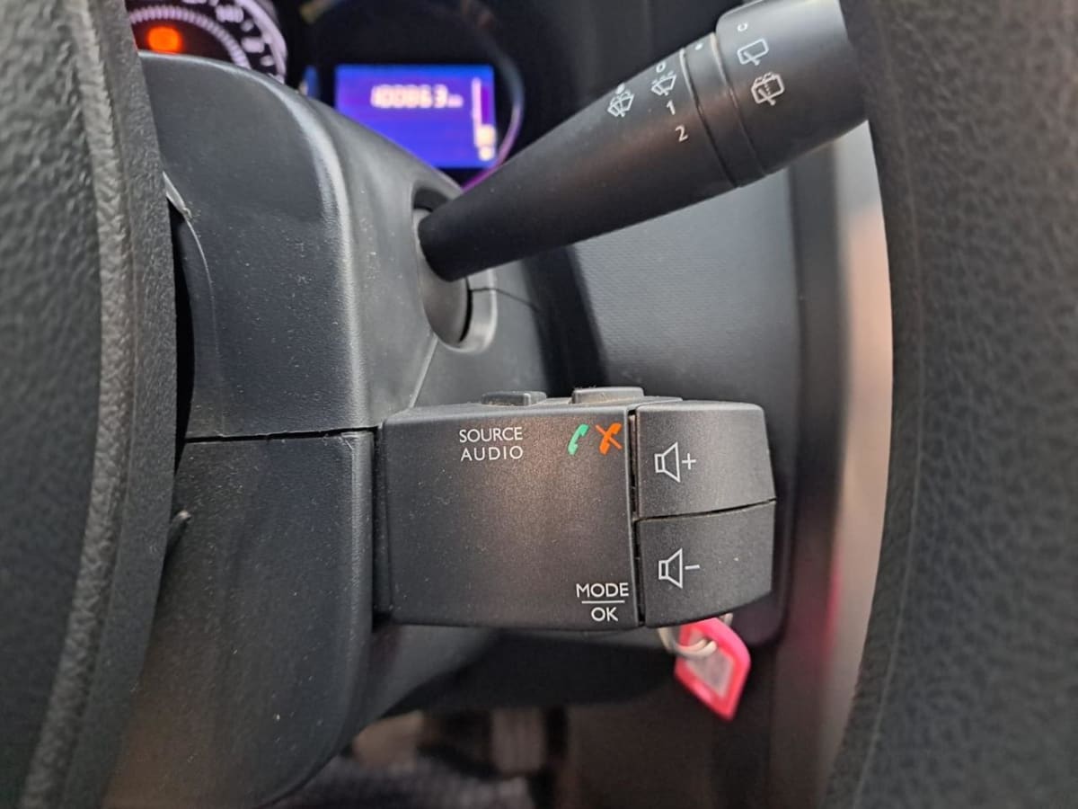 2019 Renault DUSTER - Miniatura 6