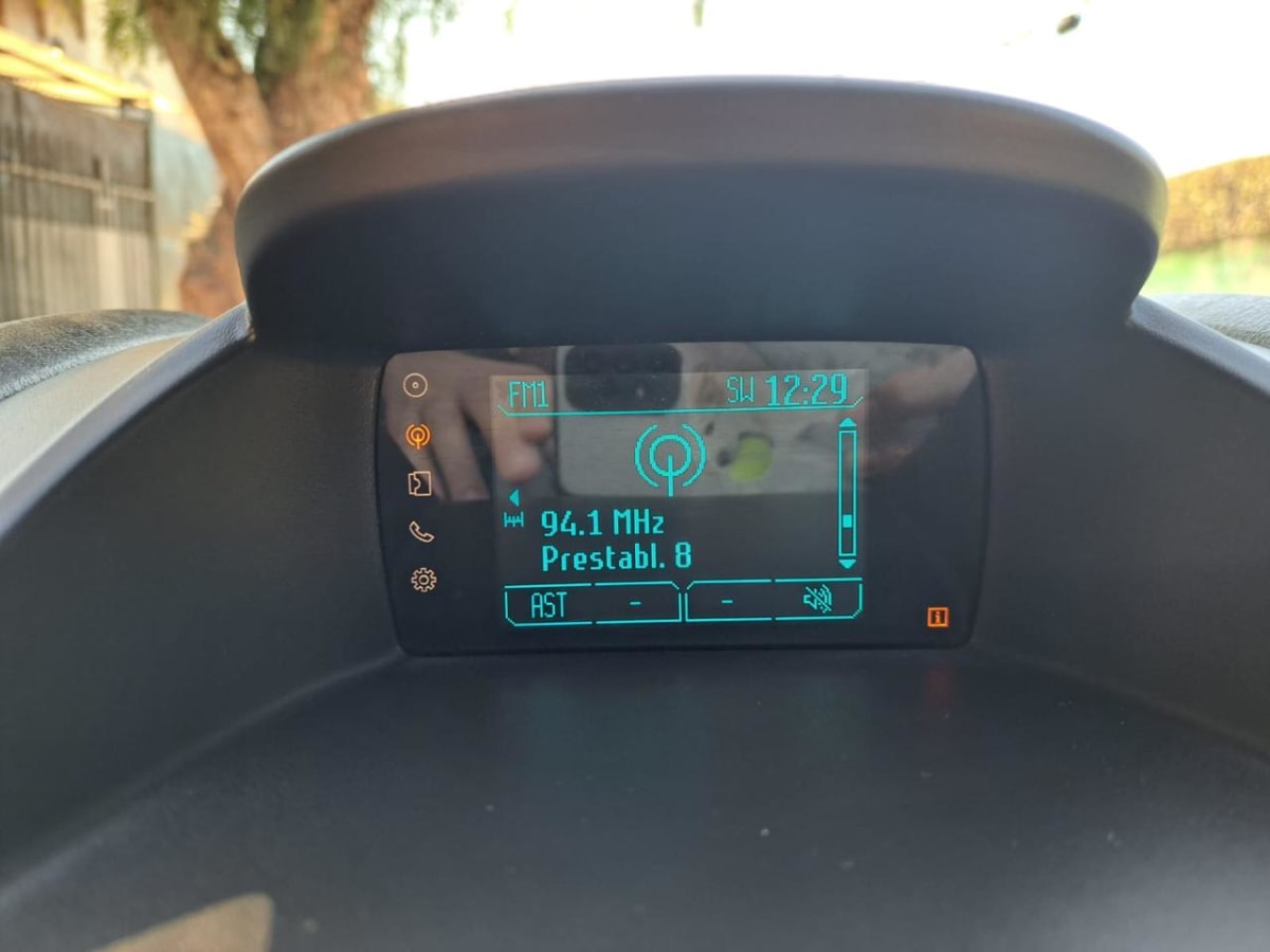 2018 Ford FIESTA - Miniatura 2