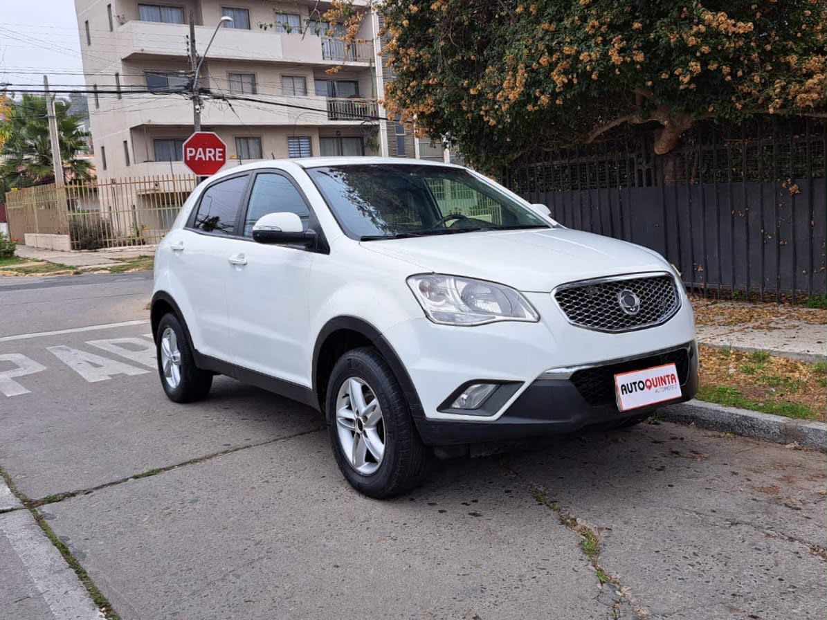 2013 SsangYong KORANDO - Miniatura 4