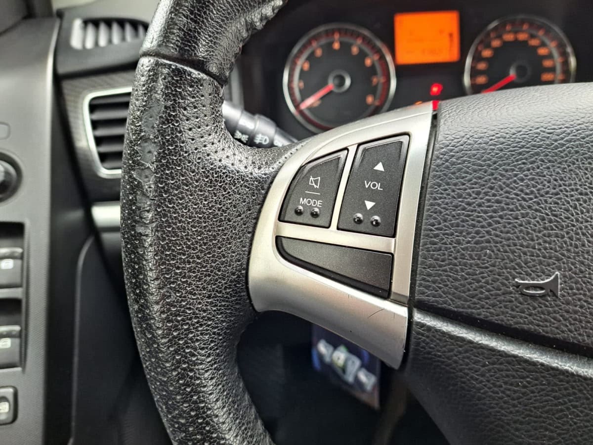 2013 SsangYong KORANDO - Miniatura 6
