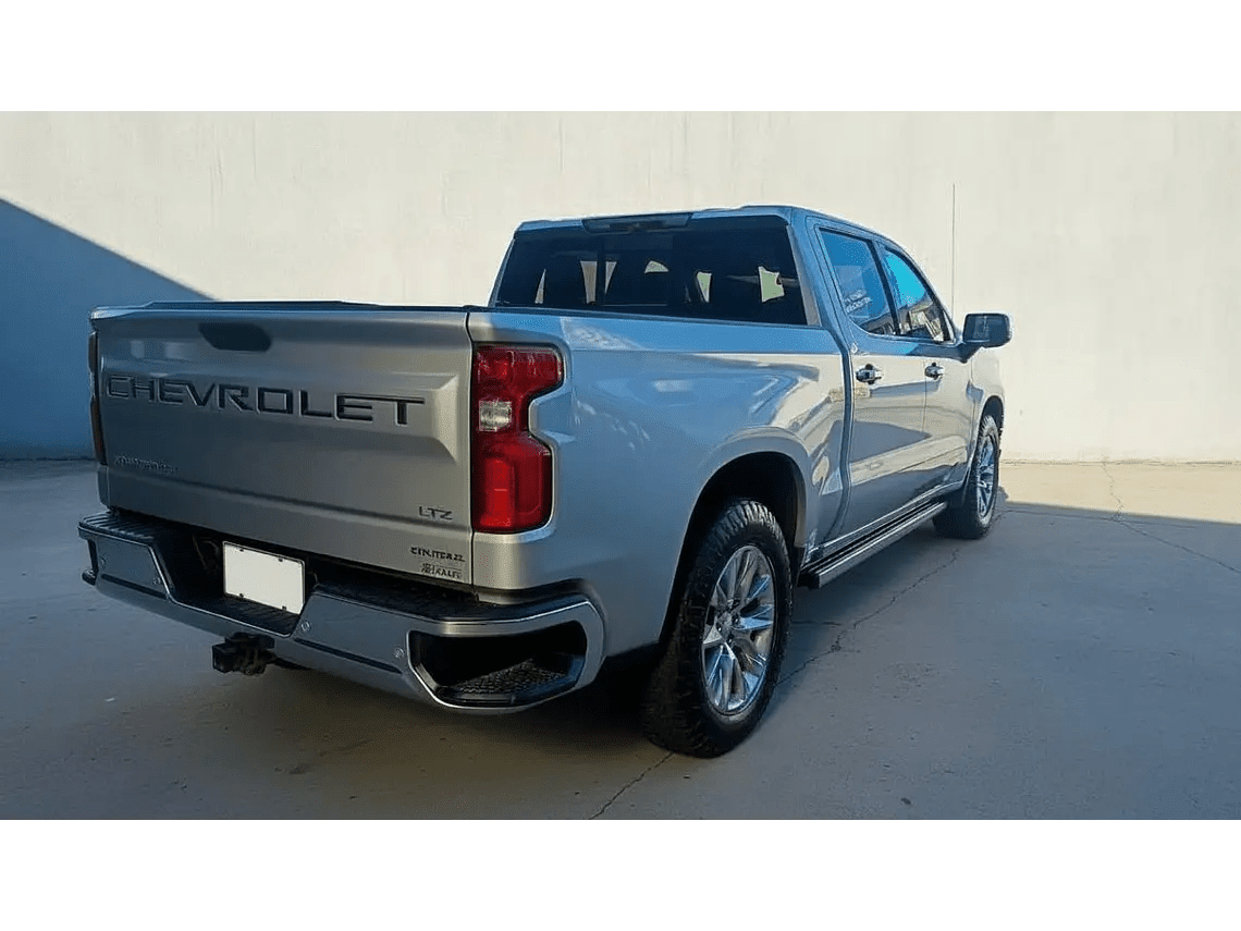2021 Chevrolet SILVERADO 5.3 Plata - Miniatura 4
