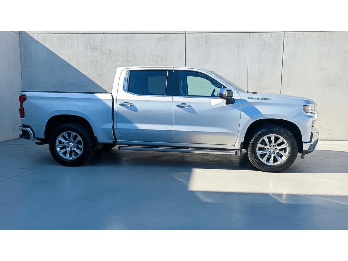 2021 Chevrolet SILVERADO 5.3 Plata - Miniatura 5
