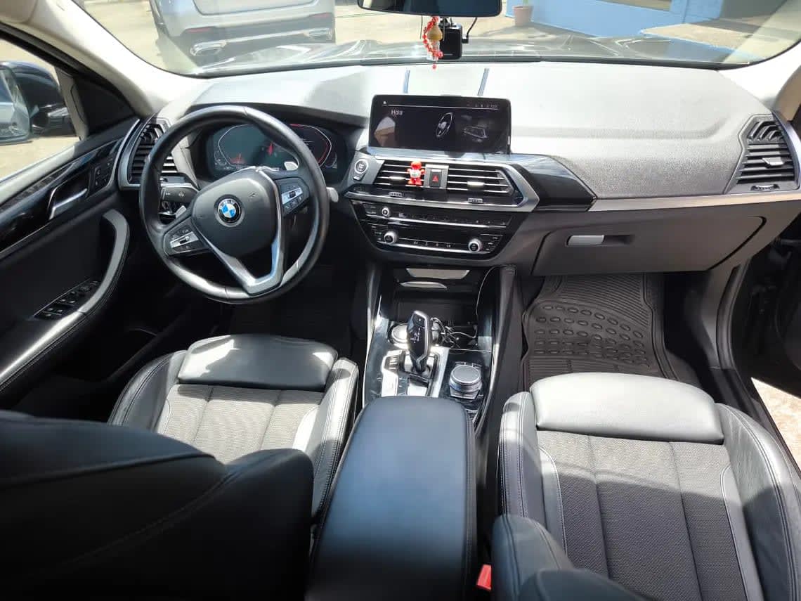 2021 BMW X4 XDRIVE Gris - Miniatura 9