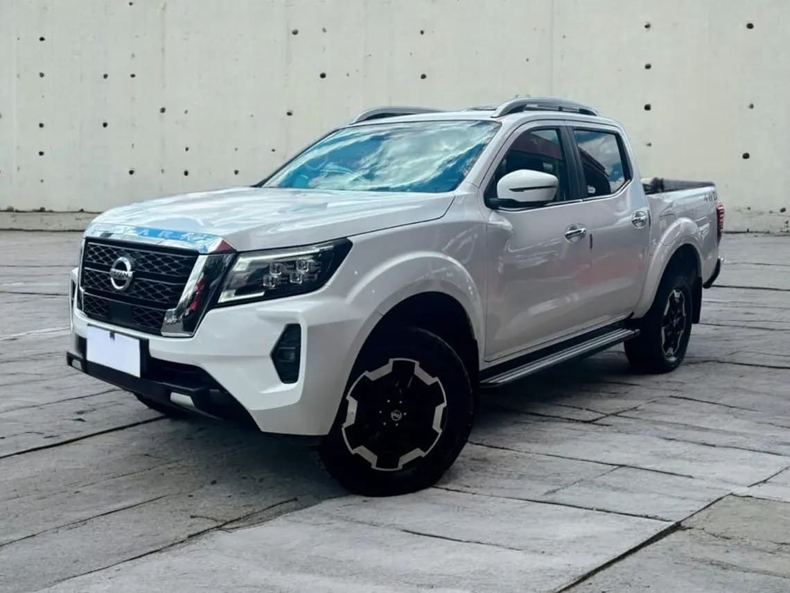2022 Nissan NAVARA DCAB Blanco - Miniatura 2