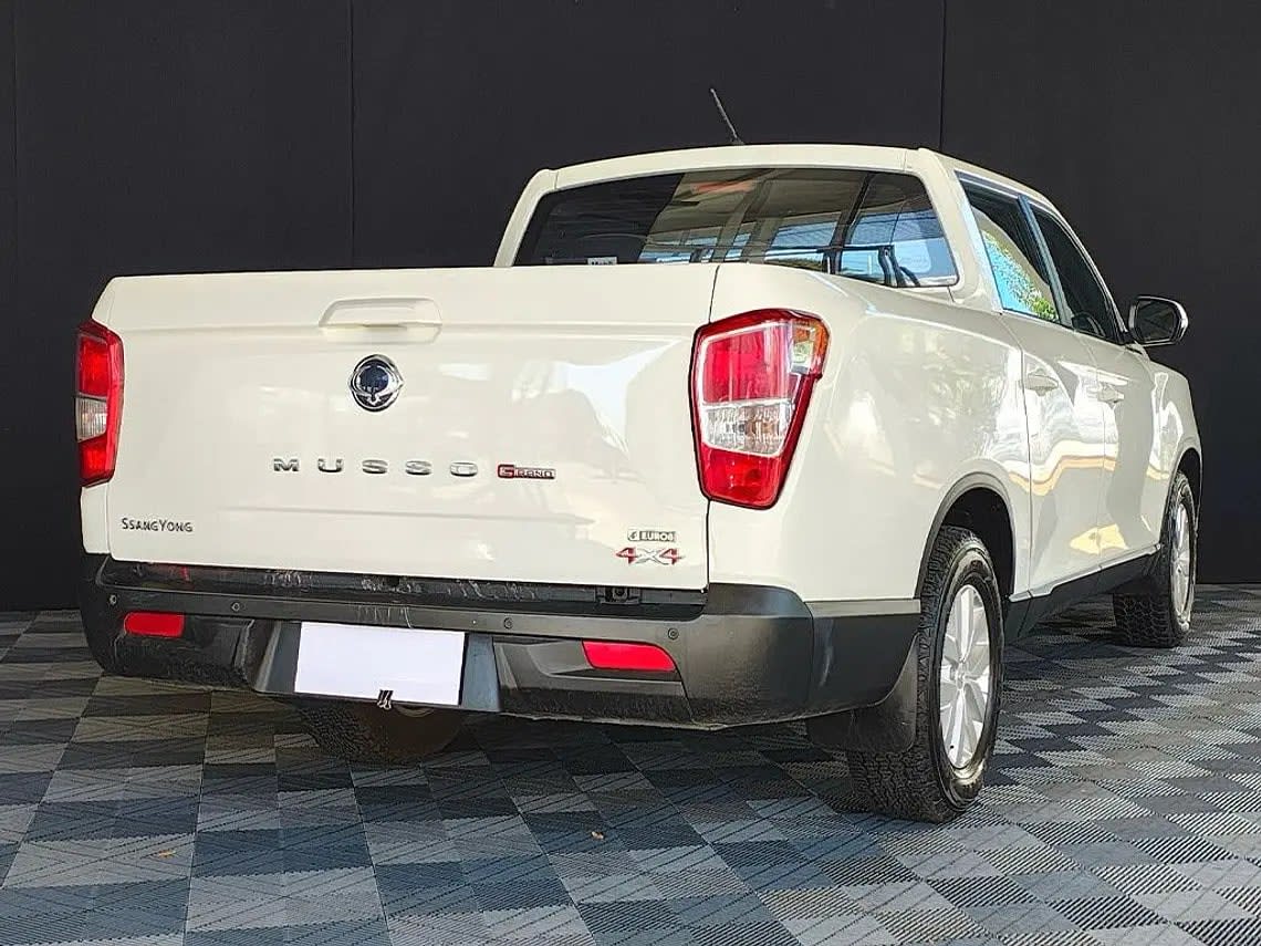 2022 SsangYong GRAND MUSSO Blanco - Miniatura 6