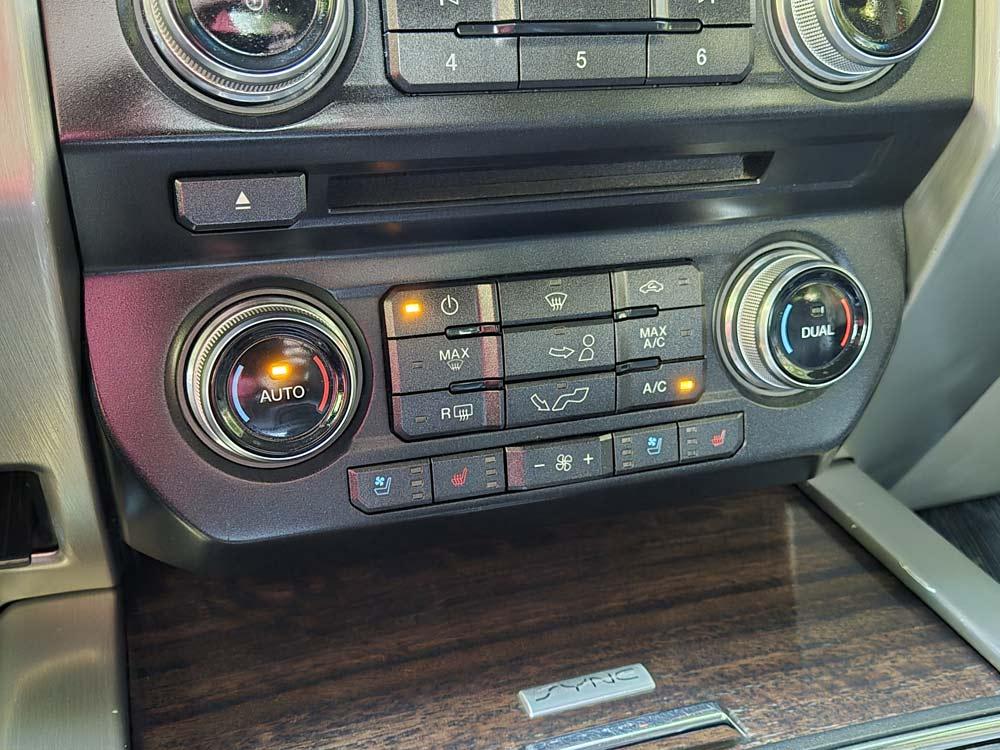 2017 Ford F150 XLT - Miniatura 7