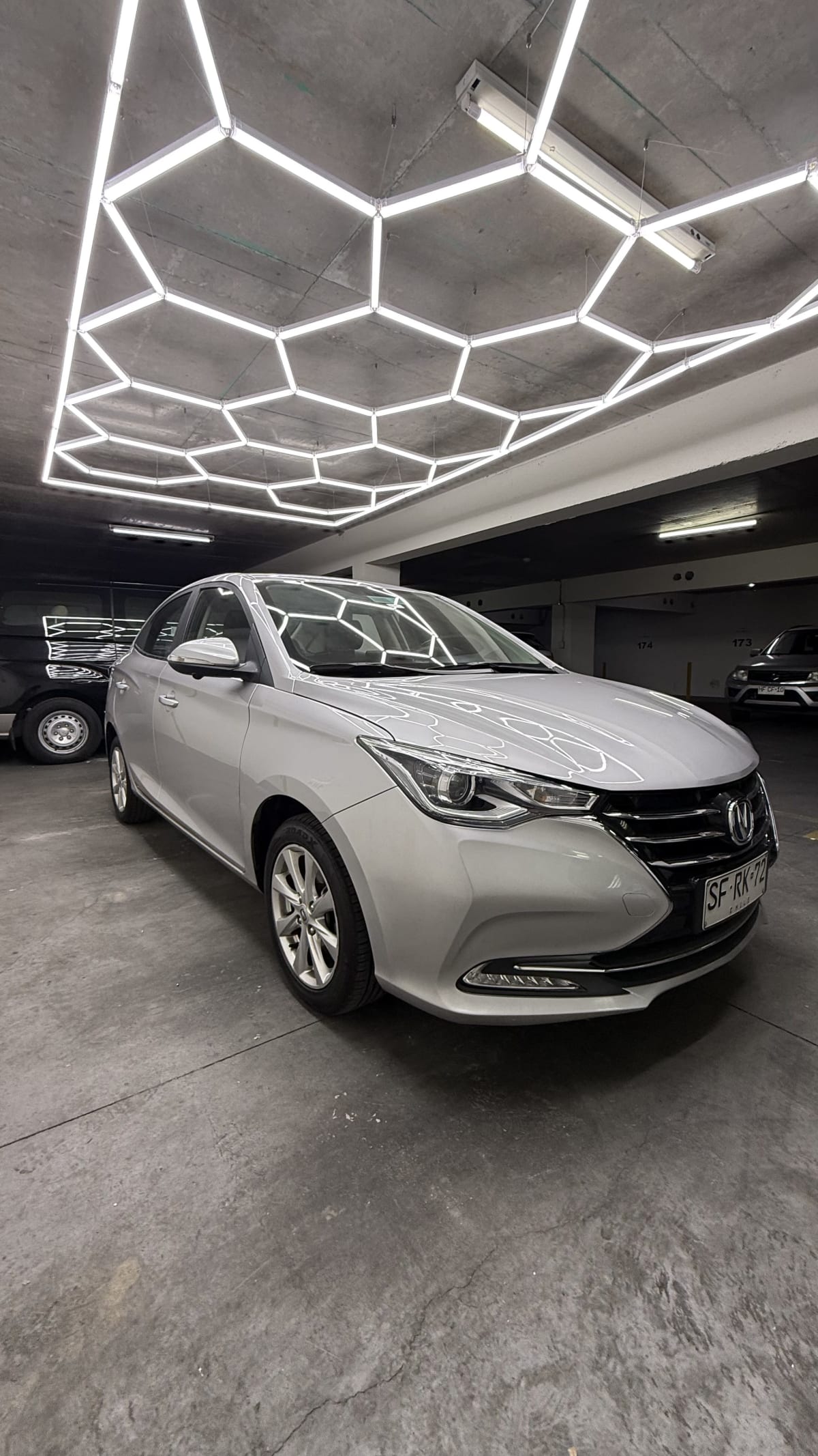 2023 Changan Alsvin Gris - Miniatura 3