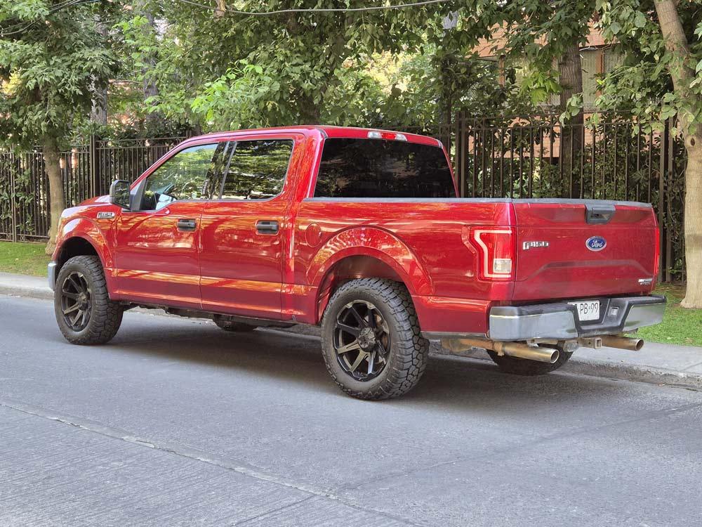 2017 Ford F150 XLT - Miniatura 10