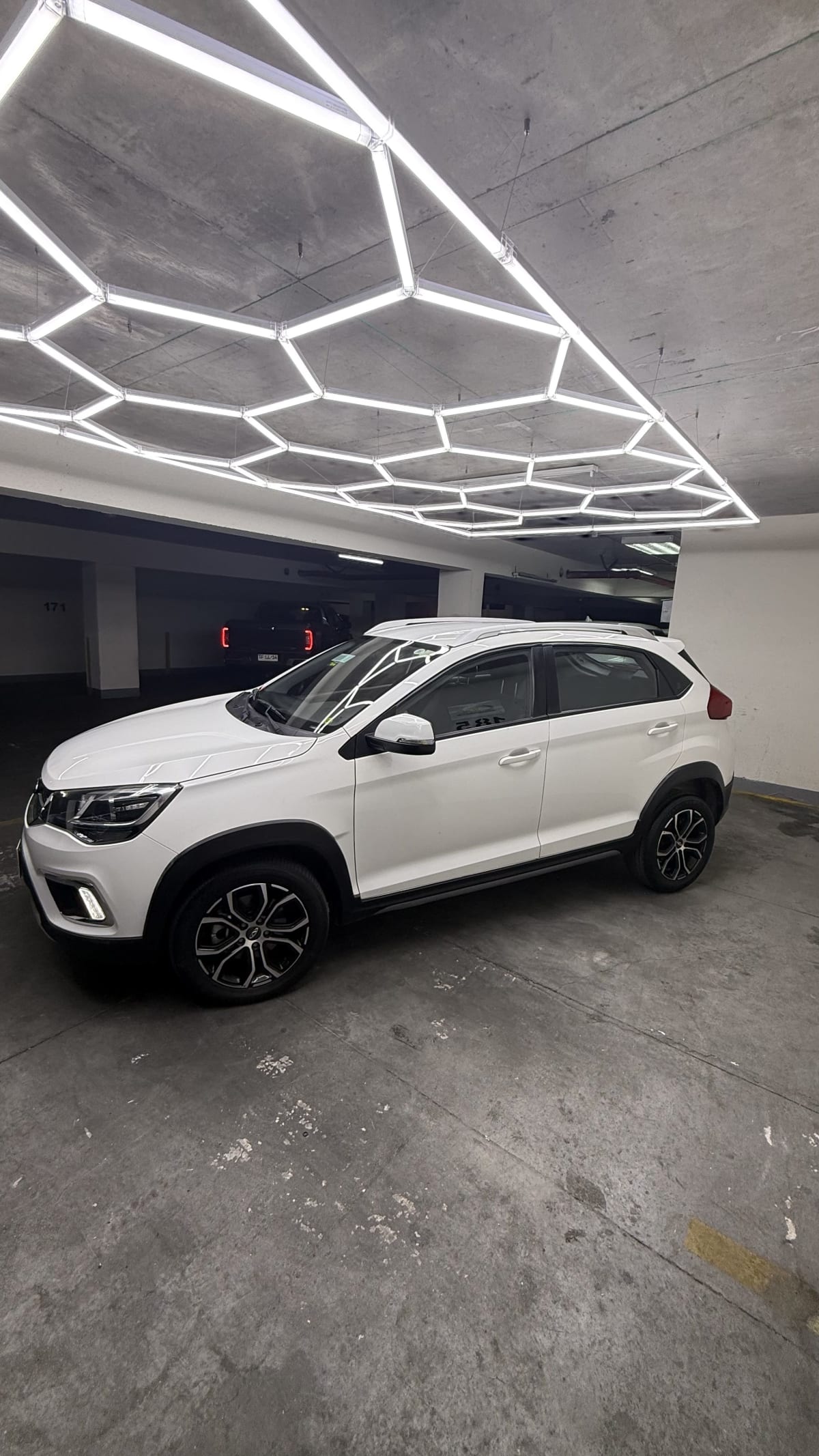 2022 Chery Tiggo 2 Blanco - Miniatura 4