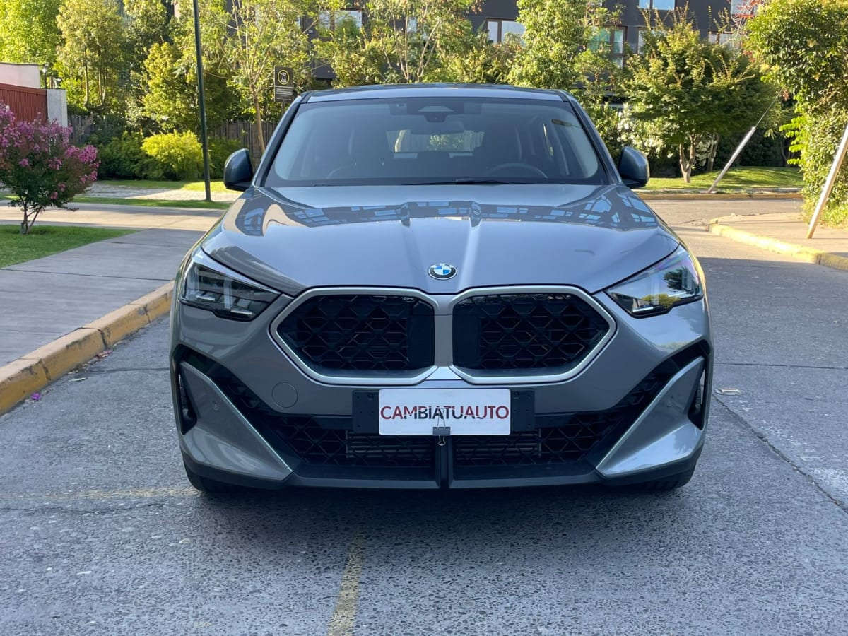 2025 BMW X2 2.0i - Miniatura 2