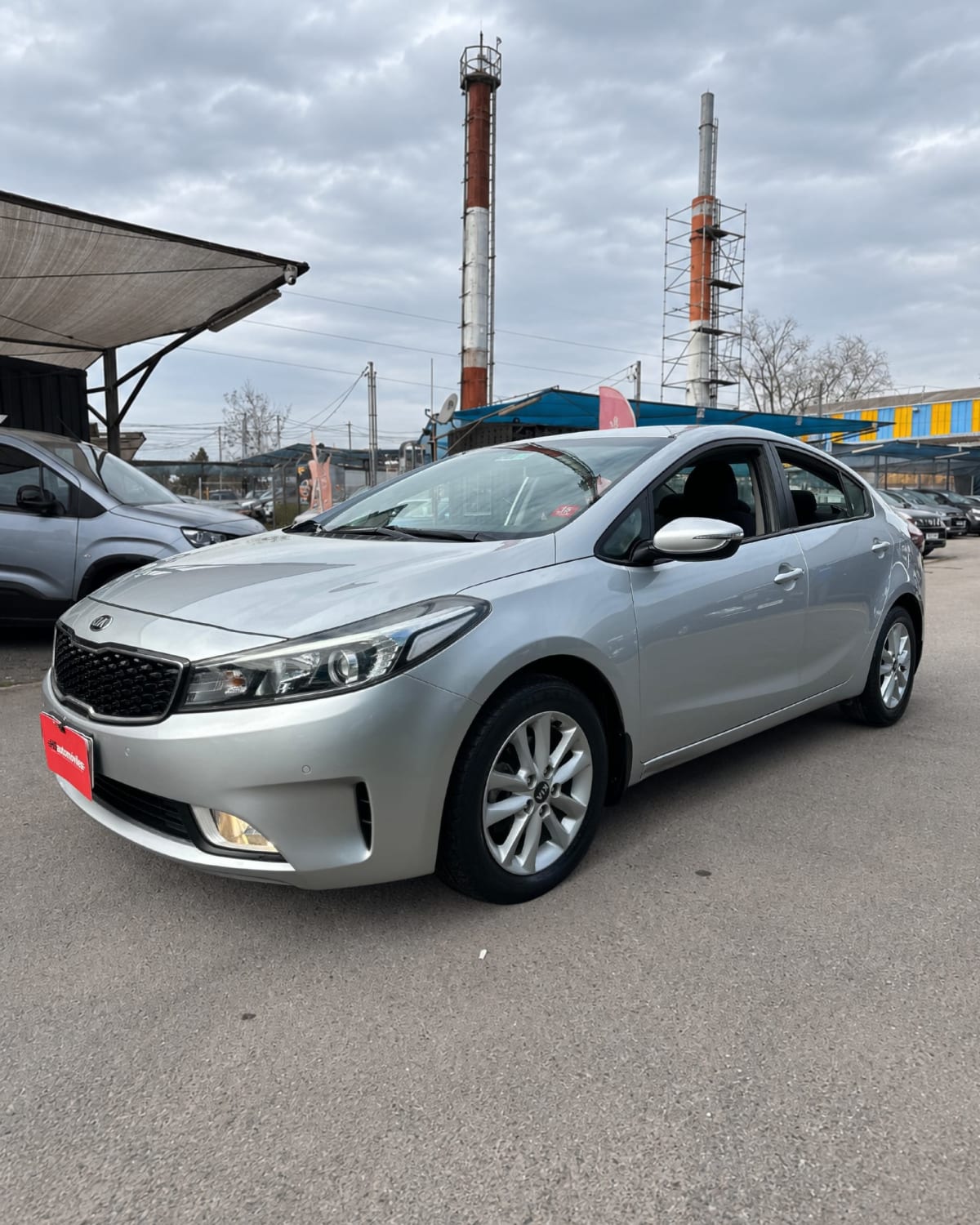 2017 Kia Cerato Gris - Imagen 1