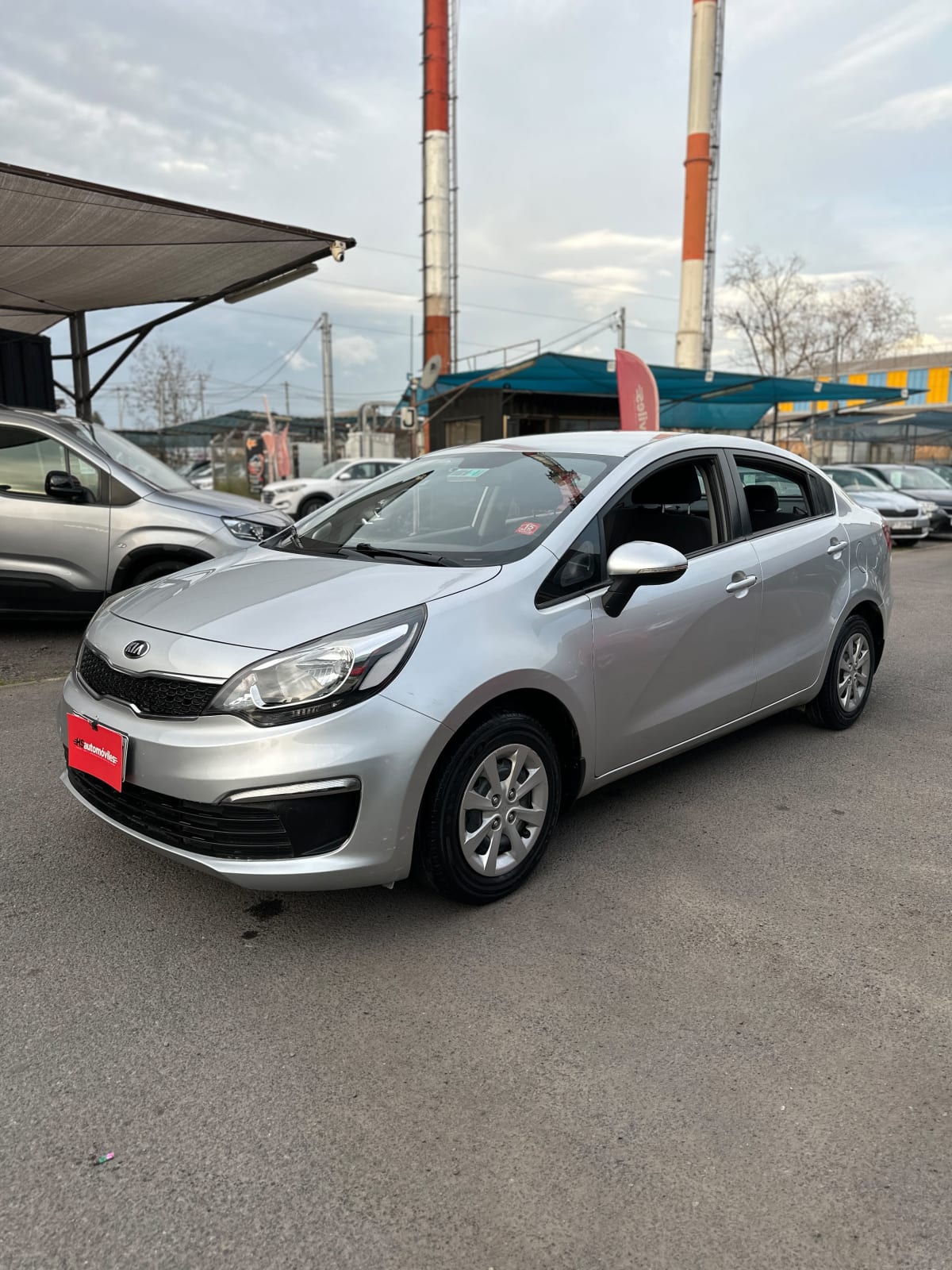 2022 JAC JS2 Rojo - Miniatura 10