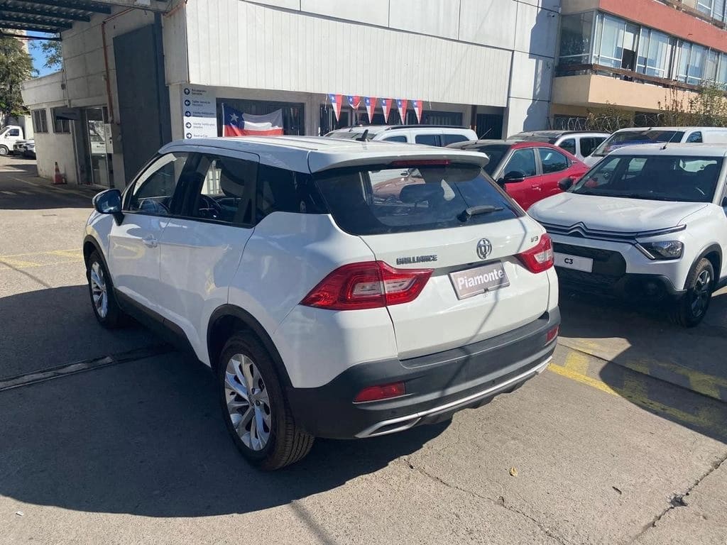 2021 BRILLIANCE V3 - Miniatura 6