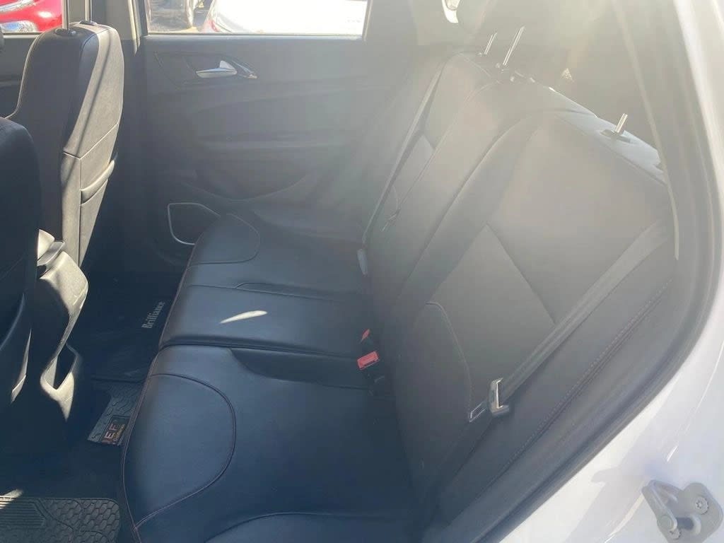 2021 BRILLIANCE V3 - Miniatura 9