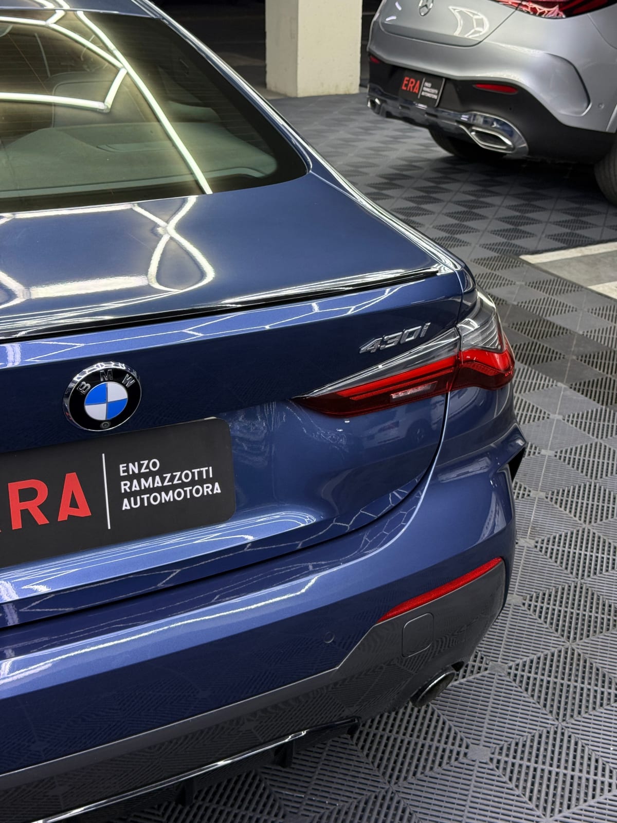 2022 BMW 430i Coupé Azul - Miniatura 9