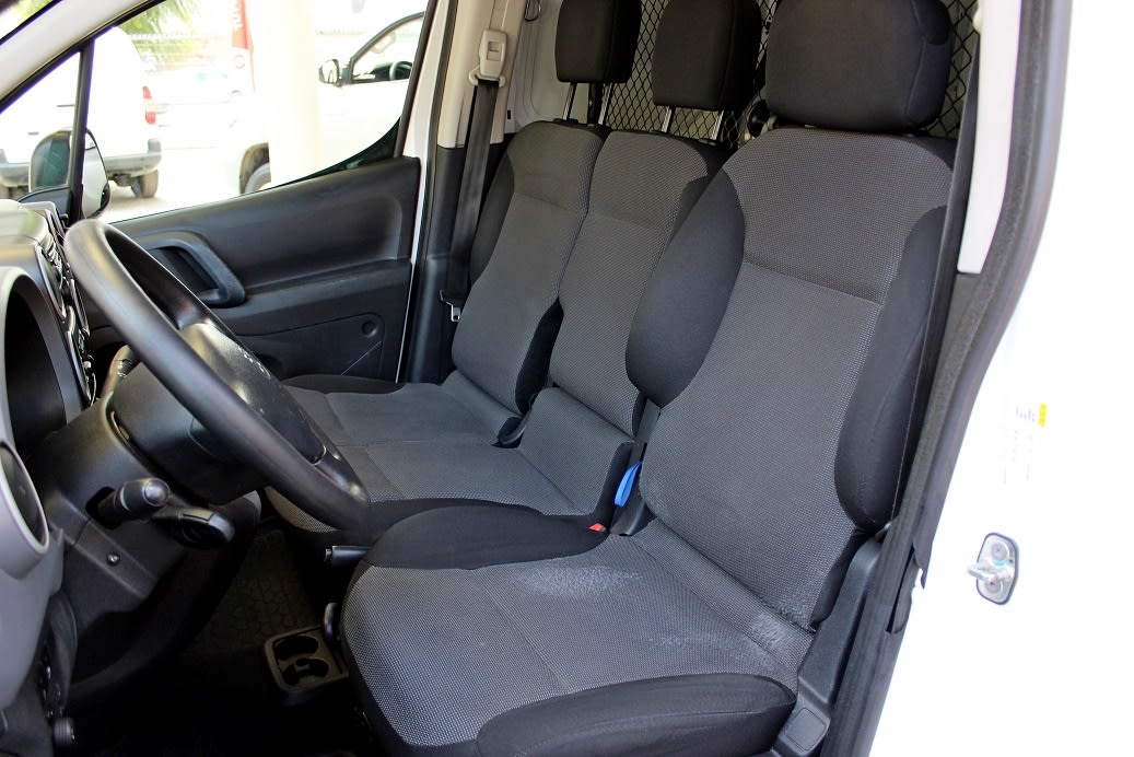 2017 Peugeot Partner HDI - Miniatura 5