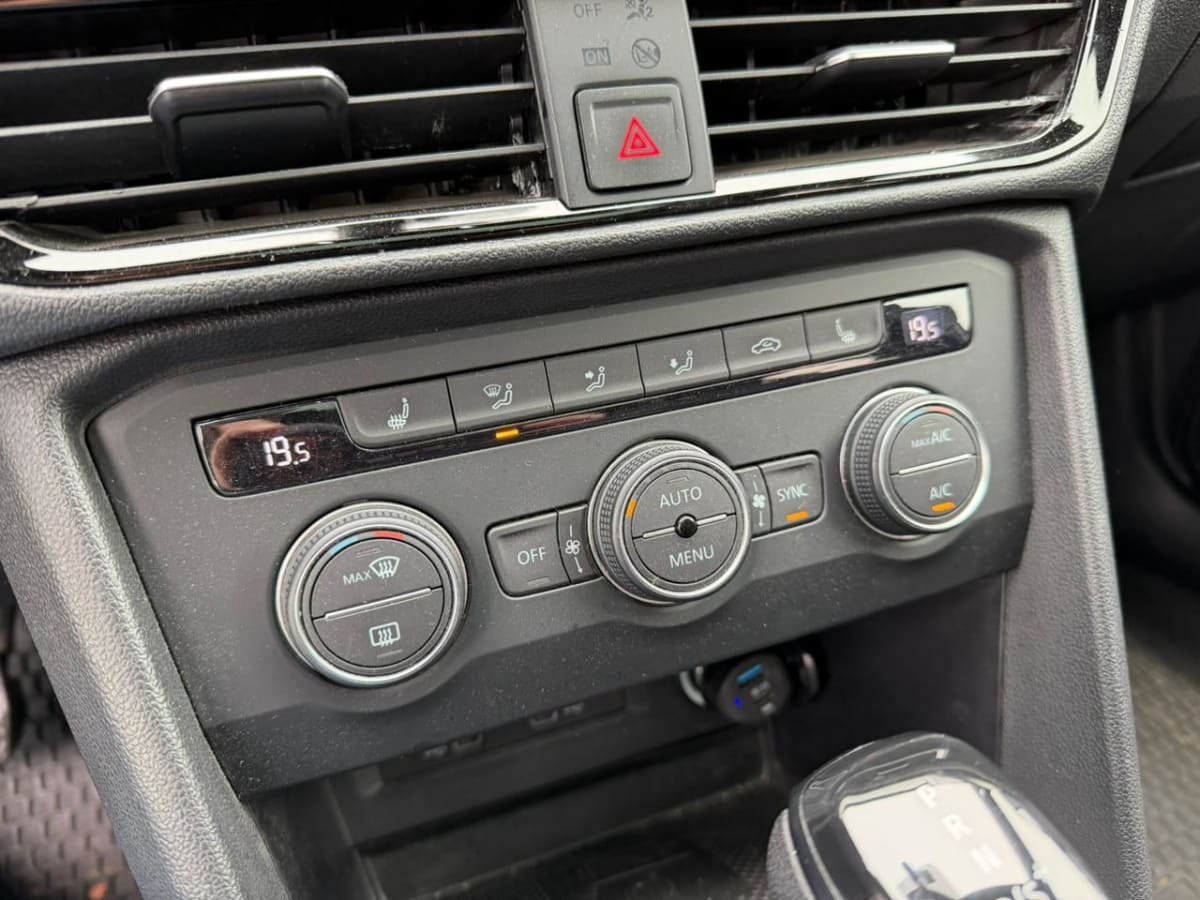 2022 Volkswagen Taos TSI - Miniatura 2