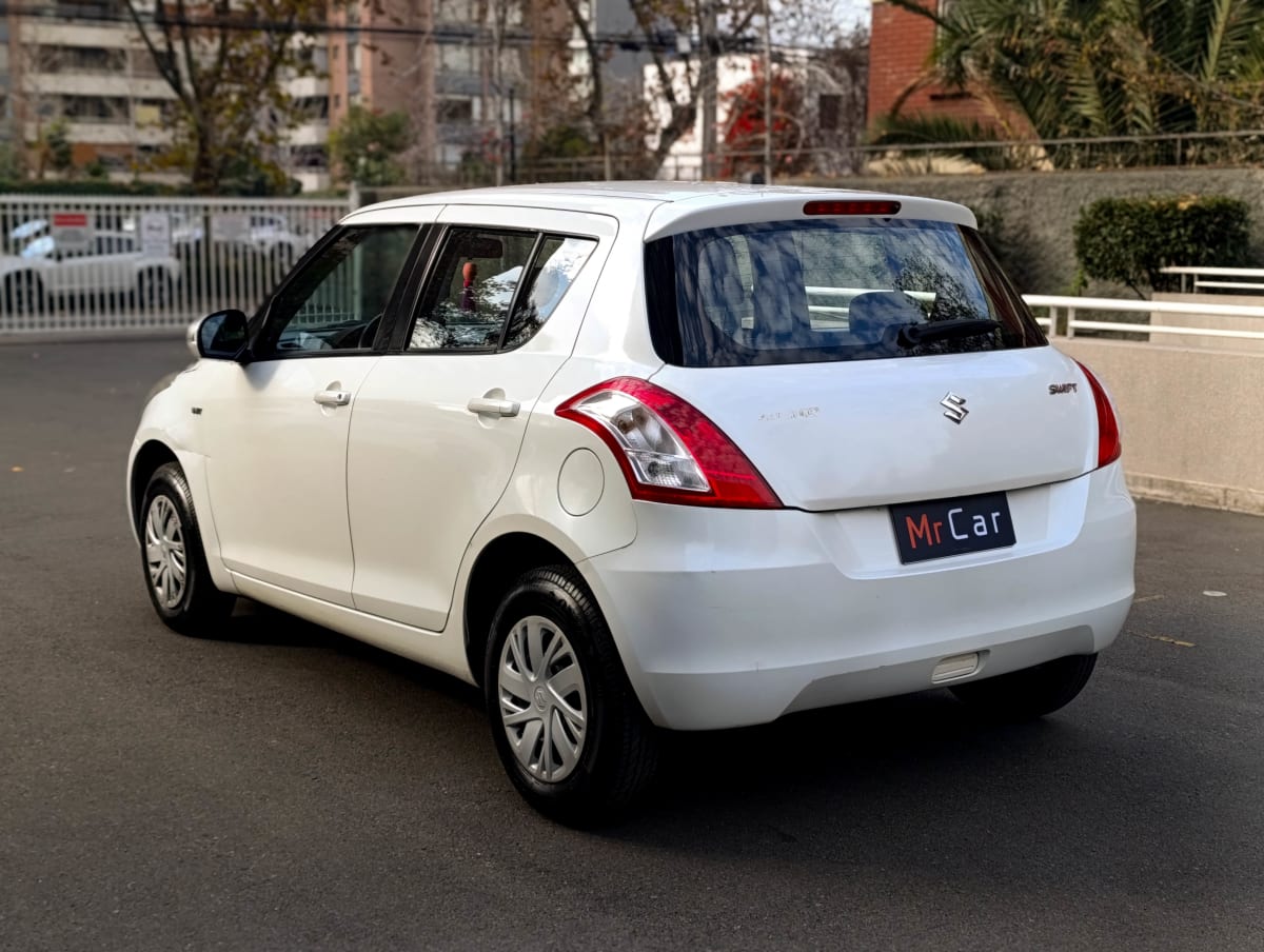 2018 Suzuki Swift Blanco - Miniatura 4
